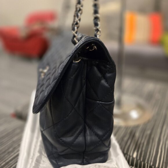 Chanel Calfskin Quilted In the Business Flap Dark Navy Blue - Picture 6 of 16